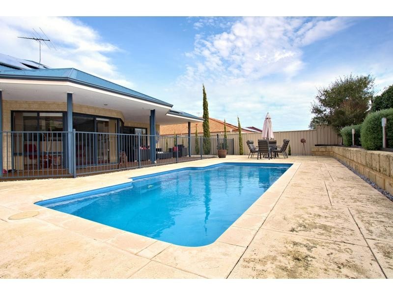 37 Busch Parkway, Pearsall WA 6065