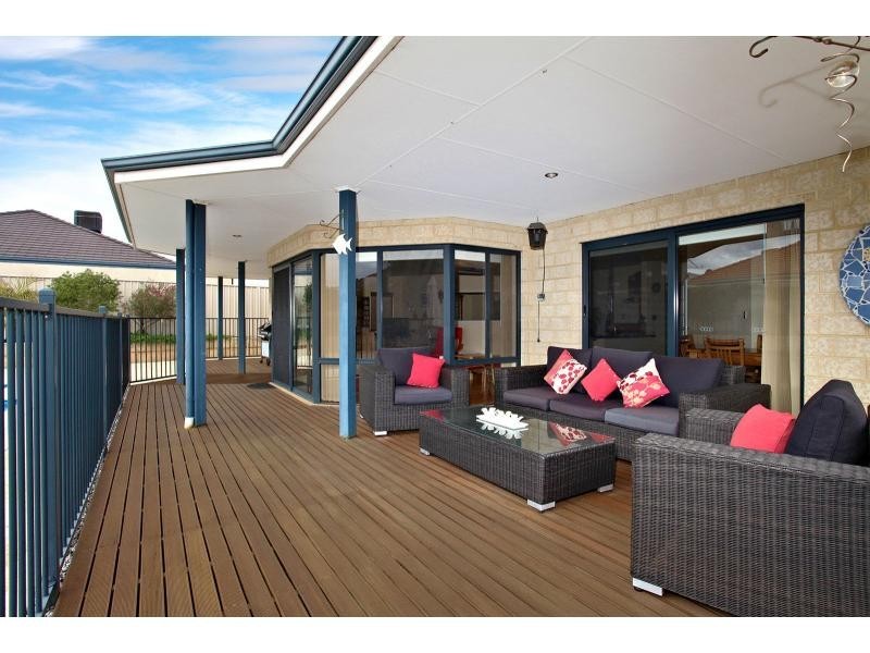 37 Busch Parkway, Pearsall WA 6065