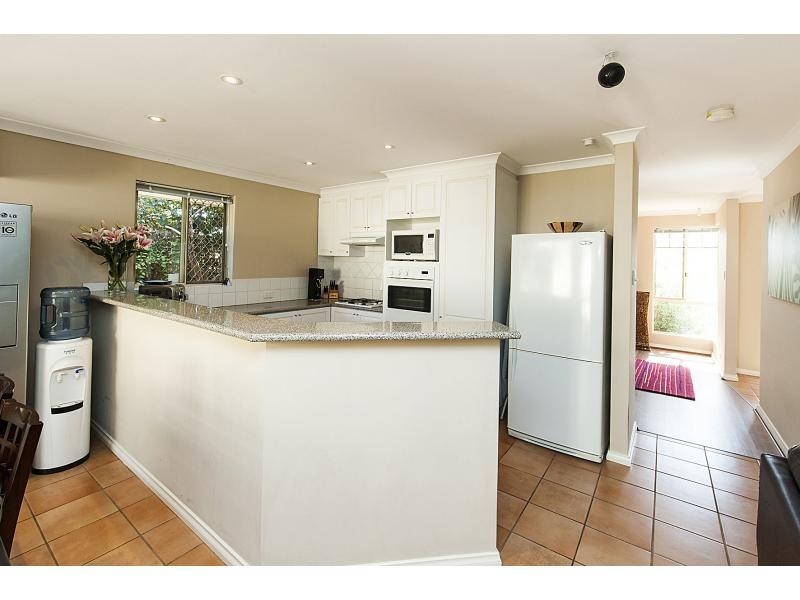 5/6 Kinsella Street, Joondanna WA 6060