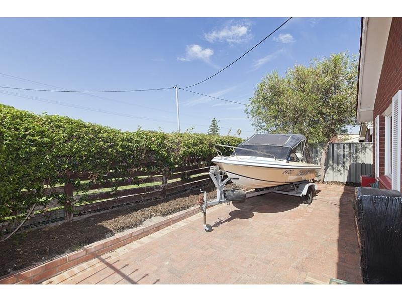 22 Cygnus Street, Rockingham WA 6168