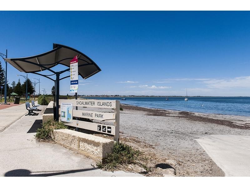 26B Janet Road, Safety Bay WA 6169