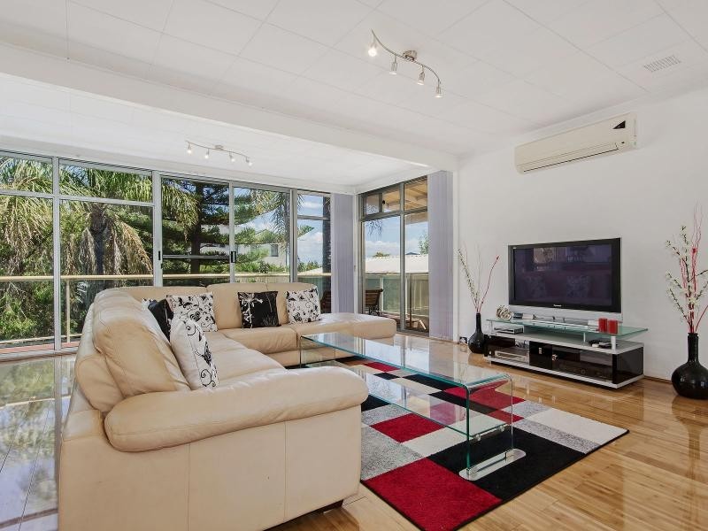 15 Churchill Avenue, Shoalwater WA 6169