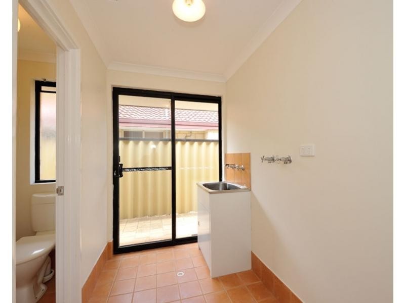 8 Rueval Court, Port Kennedy WA 6172