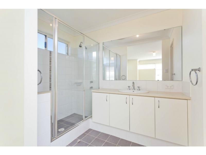 18 Wellman Avenue, Piara Waters WA 6112