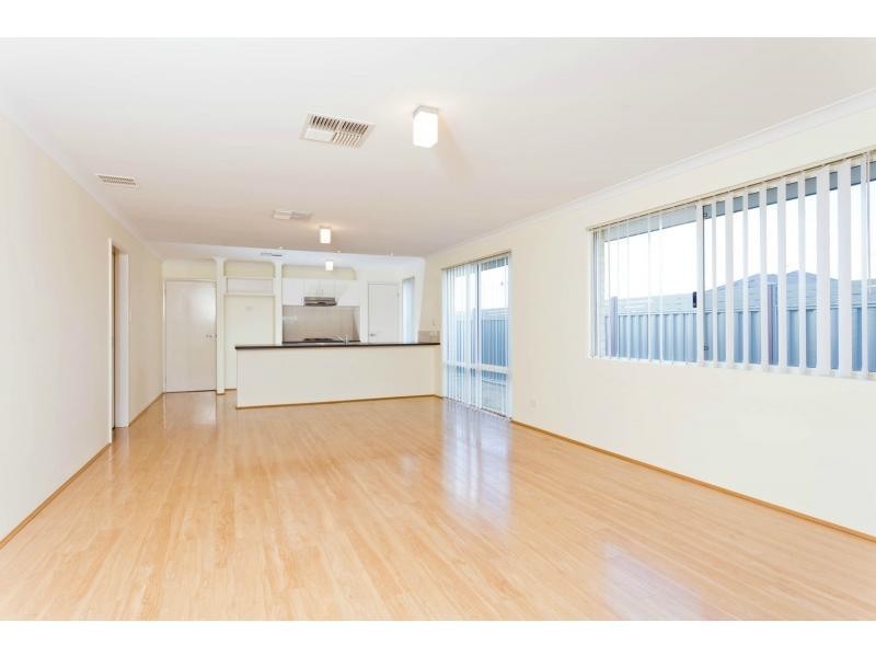 18 Wellman Avenue, Piara Waters WA 6112