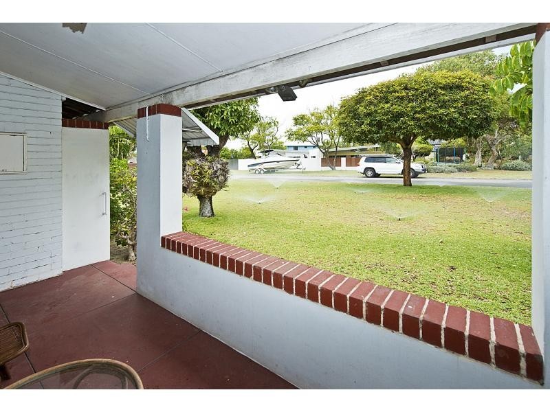 4 Dumfries Road, Floreat WA 6014