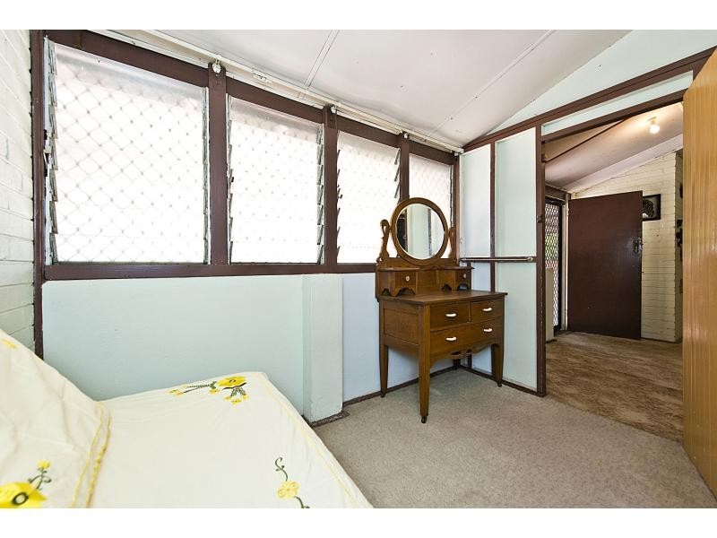 4 Dumfries Road, Floreat WA 6014