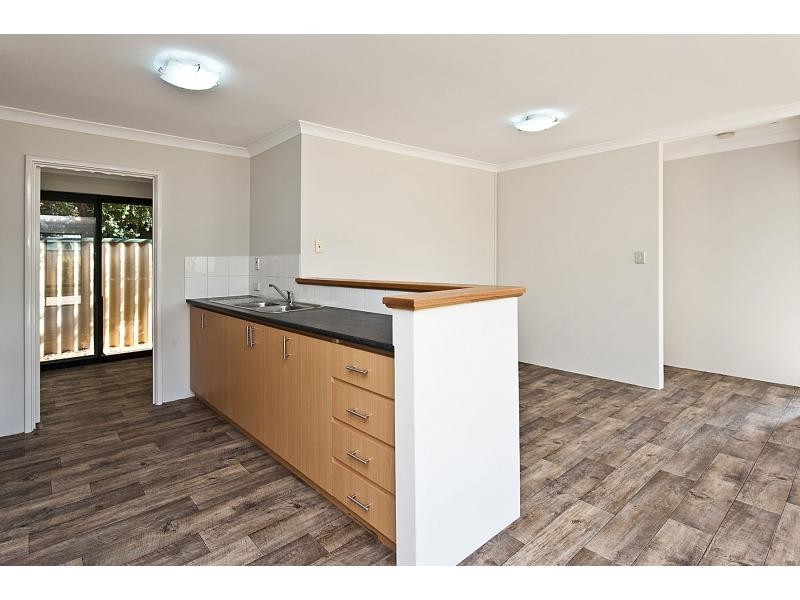 18 Jean Pierre Drive, Port Kennedy WA 6172