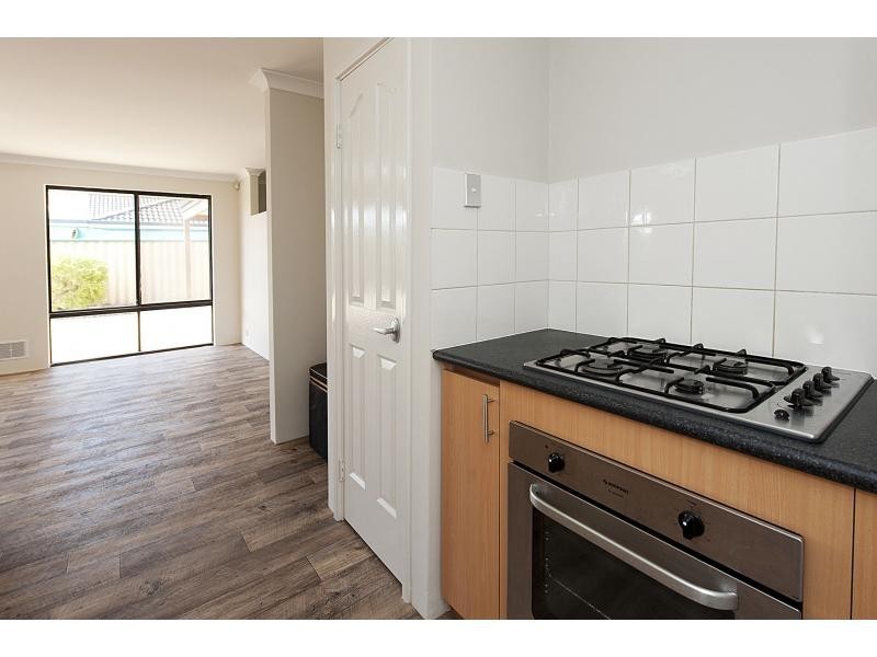 18 Jean Pierre Drive, Port Kennedy WA 6172