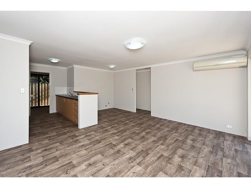 18 Jean Pierre Drive, Port Kennedy WA 6172