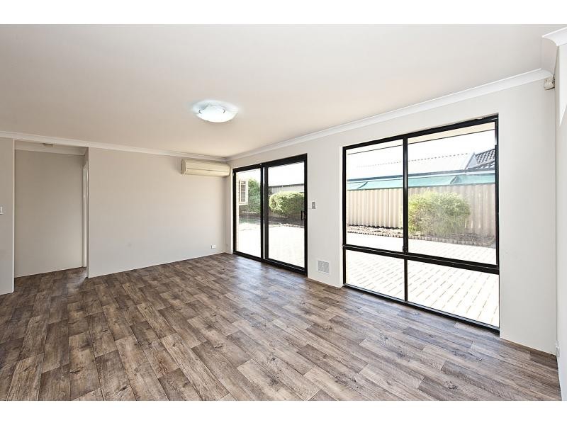 18 Jean Pierre Drive, Port Kennedy WA 6172