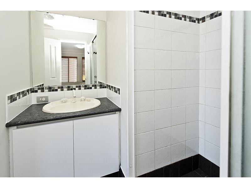 18 Jean Pierre Drive, Port Kennedy WA 6172