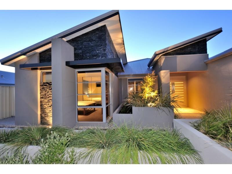 23 Victor Drive, Madora Bay WA 6210