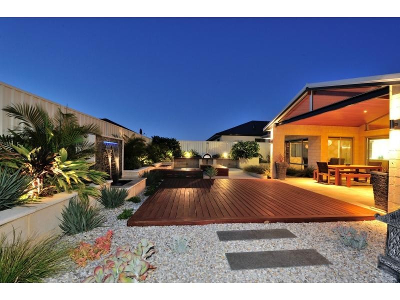 23 Victor Drive, Madora Bay WA 6210