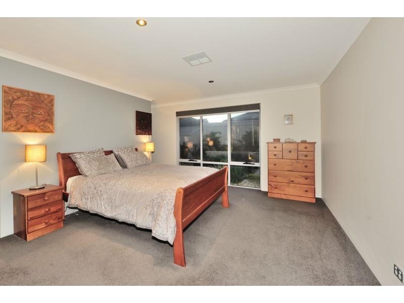 23 Victor Drive, Madora Bay WA 6210