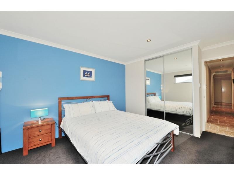 23 Victor Drive, Madora Bay WA 6210