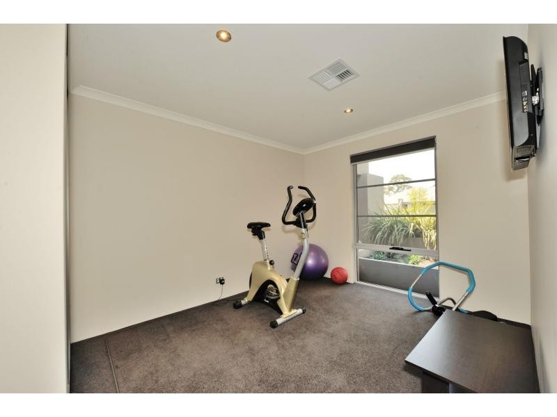 23 Victor Drive, Madora Bay WA 6210