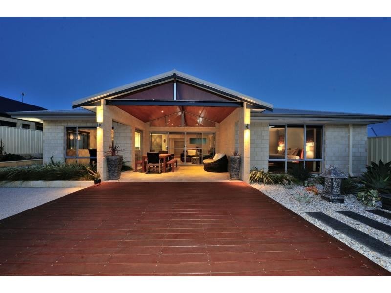 23 Victor Drive, Madora Bay WA 6210