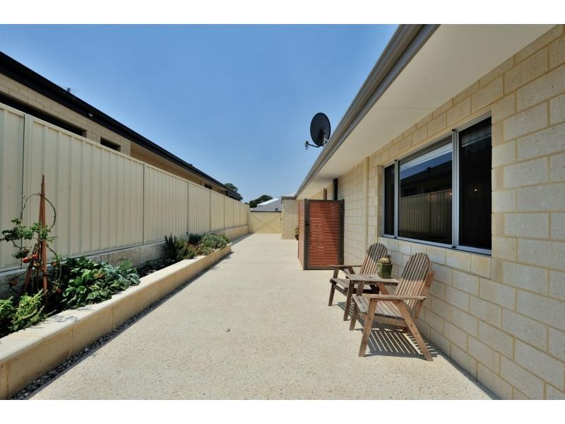 23 Victor Drive, Madora Bay WA 6210