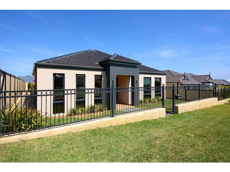 10 Dulles Way, Clarkson WA 6030