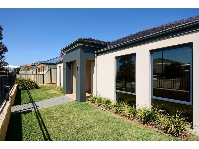 10 Dulles Way, Clarkson WA 6030