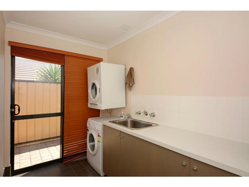 10 Dulles Way, Clarkson WA 6030