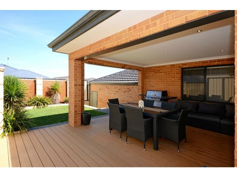 10 Dulles Way, Clarkson WA 6030