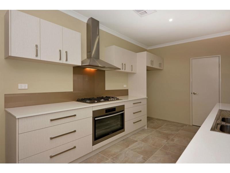 18 Kendari Road, Clarkson WA 6030