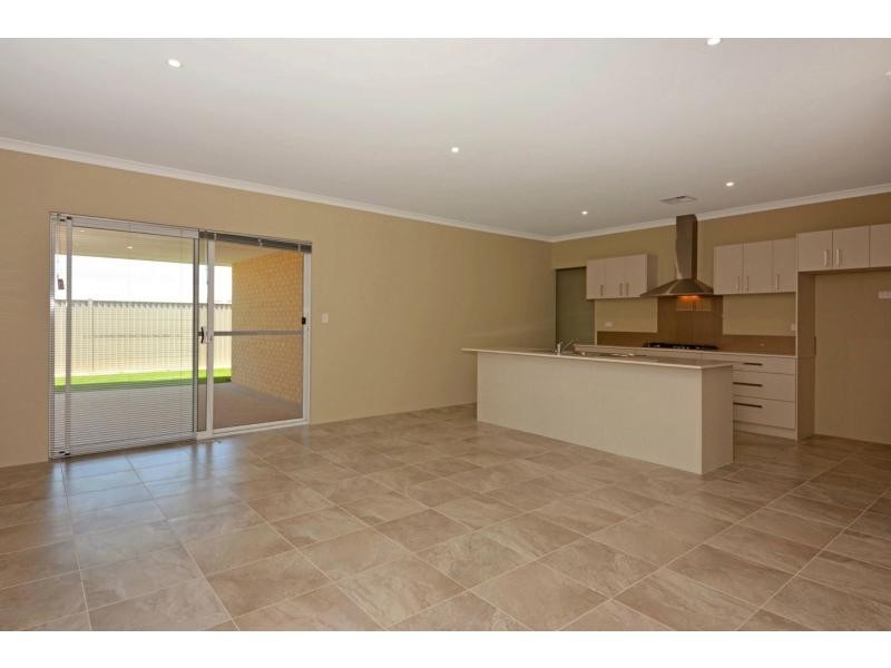 18 Kendari Road, Clarkson WA 6030