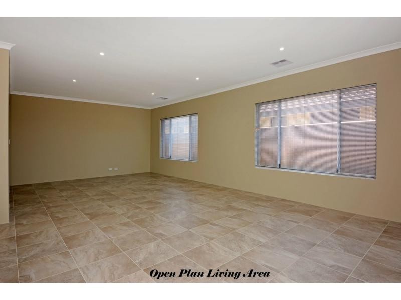 18 Kendari Road, Clarkson WA 6030