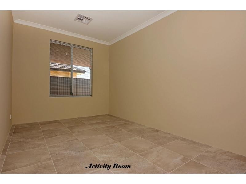 18 Kendari Road, Clarkson WA 6030