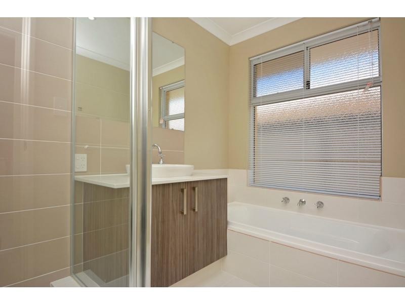 18 Kendari Road, Clarkson WA 6030