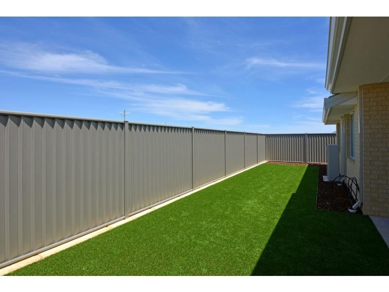 18 Kendari Road, Clarkson WA 6030