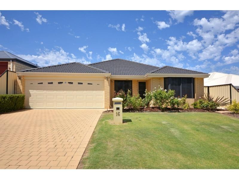 16 Hacienda Drive, Clarkson WA 6030