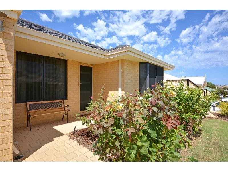 16 Hacienda Drive, Clarkson WA 6030