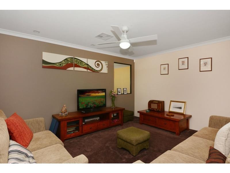 16 Hacienda Drive, Clarkson WA 6030