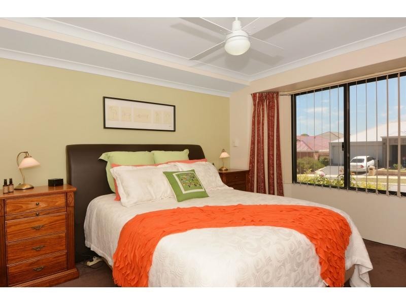 16 Hacienda Drive, Clarkson WA 6030