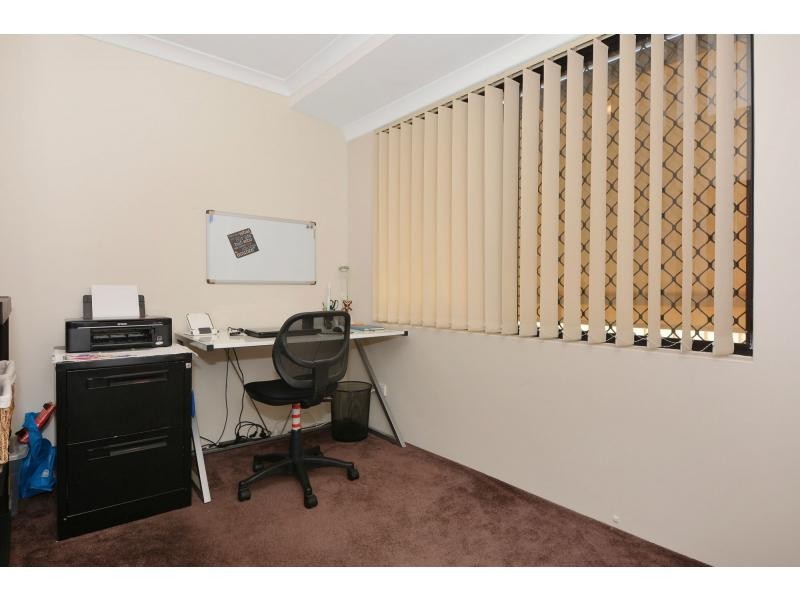 16 Hacienda Drive, Clarkson WA 6030