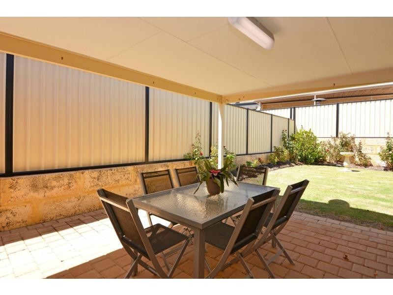 16 Hacienda Drive, Clarkson WA 6030