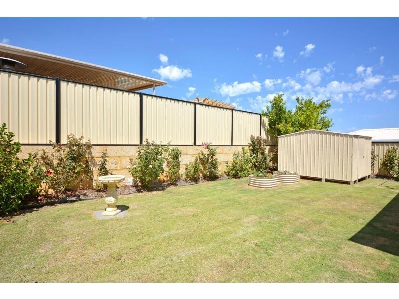 16 Hacienda Drive, Clarkson WA 6030