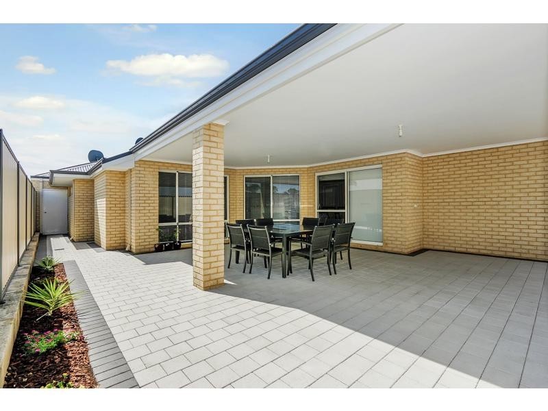 16 Armand Drive, Aubin Grove WA 6164