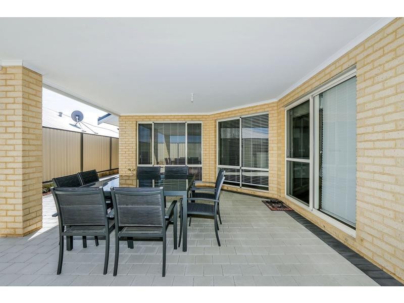 16 Armand Drive, Aubin Grove WA 6164