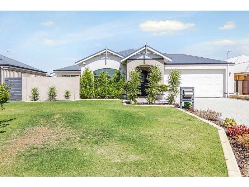 16 Armand Drive, Aubin Grove WA 6164