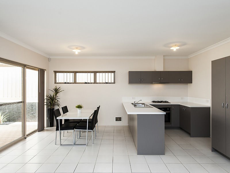 66B Amherst Road, Canning Vale WA 6155