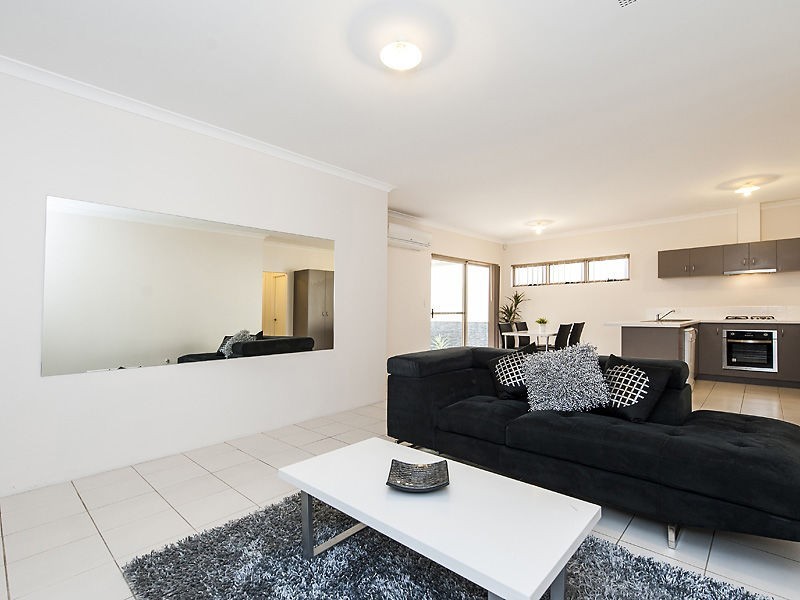 66B Amherst Road, Canning Vale WA 6155