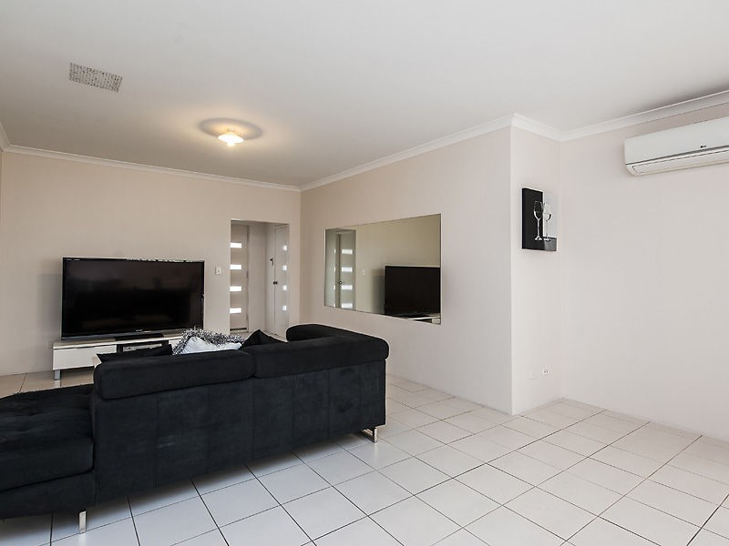 66B Amherst Road, Canning Vale WA 6155