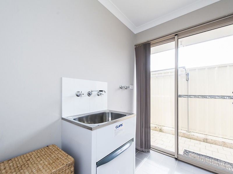 66B Amherst Road, Canning Vale WA 6155