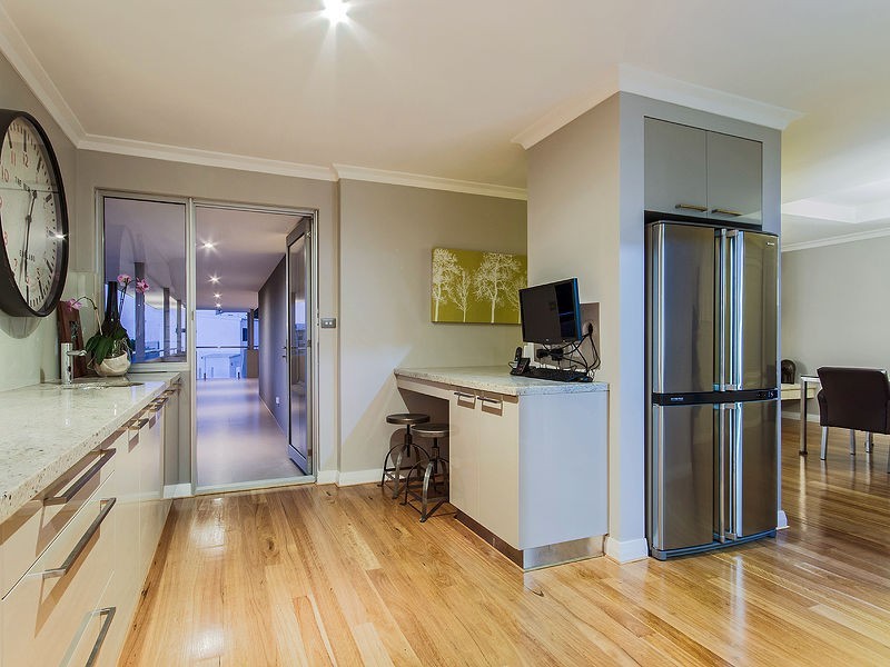 1 Harrison Street, Rockingham WA 6168