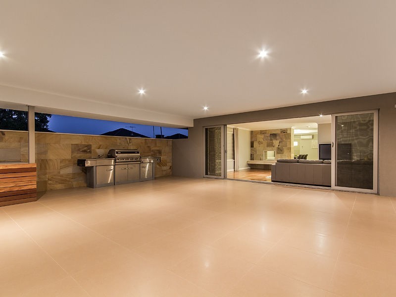 1 Harrison Street, Rockingham WA 6168