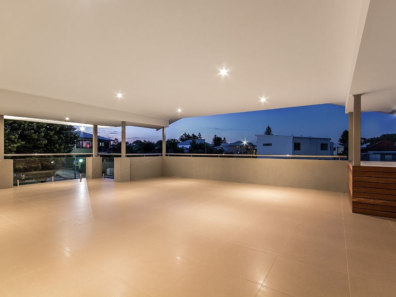 1 Harrison Street, Rockingham WA 6168